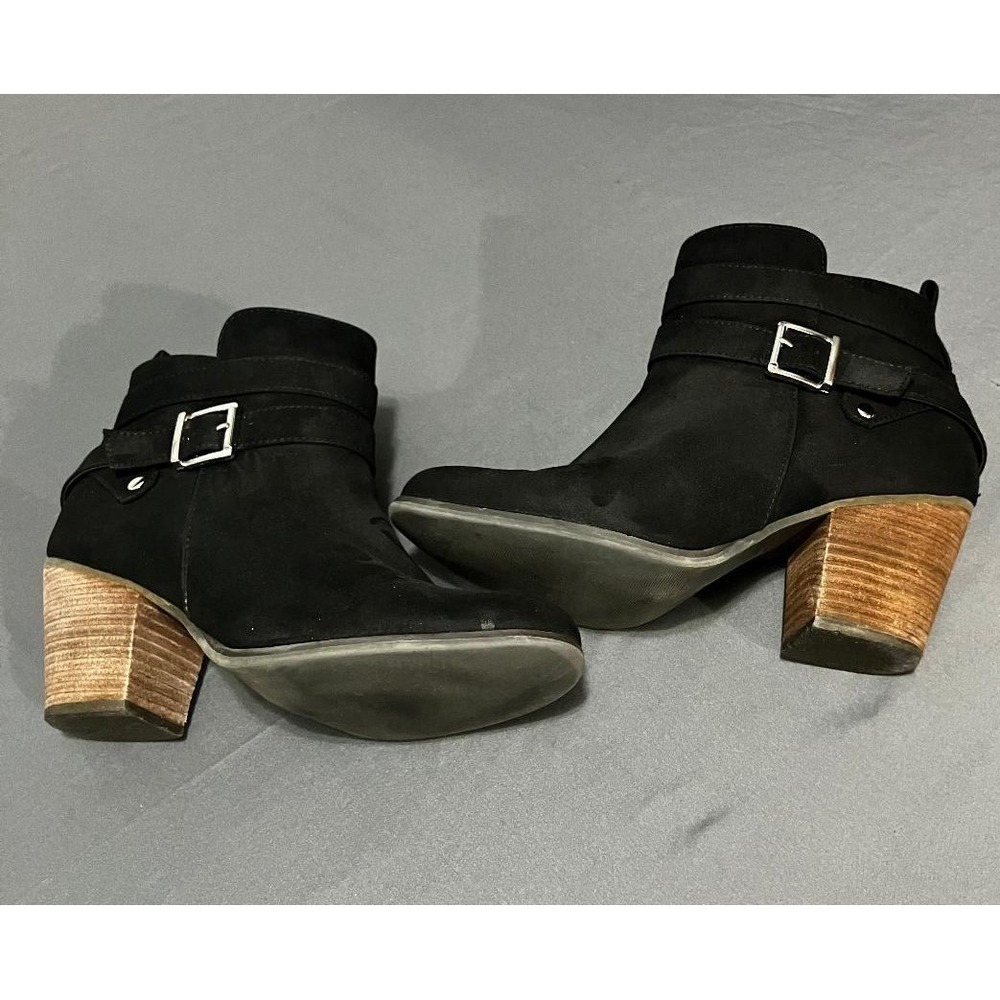 Torrid Black Faux Suede‎ Buckle Ankle Boots Block Heel Wide Width 7.5WW Chic